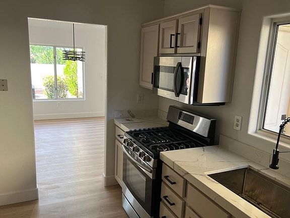 4th image of 10012 Bundella Dr