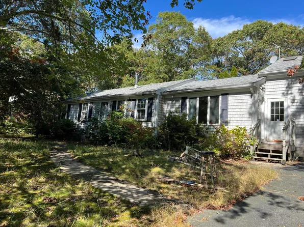 53 Woodland Avenue, Mashpee, MA 02649