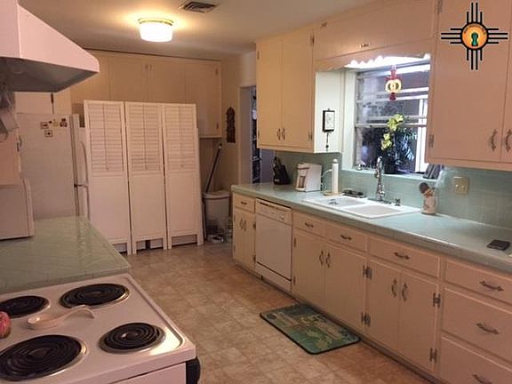 3rd image of 1818 N Cielo Dr