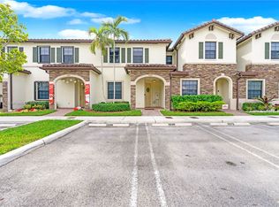 3268 W 92nd Pl, Hialeah, FL 33018
