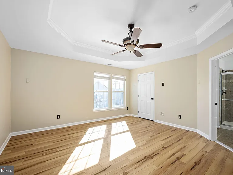 9320 Birch Cliff Dr — Photo 41
