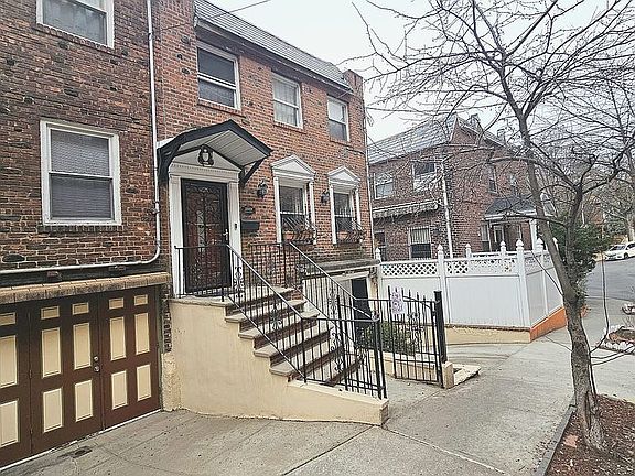 2nd image of 3809 Cannon Pl