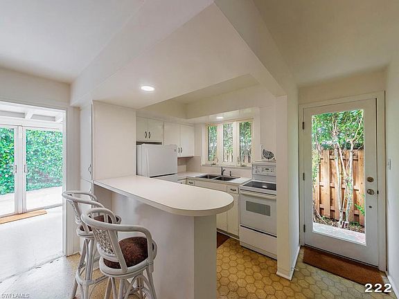 5th image of 222 7th Ave S #3
