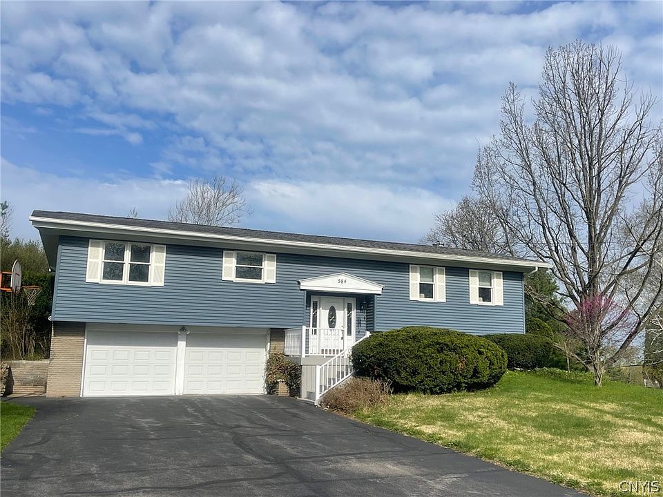 1st image of 584 Stoneleigh Rd
