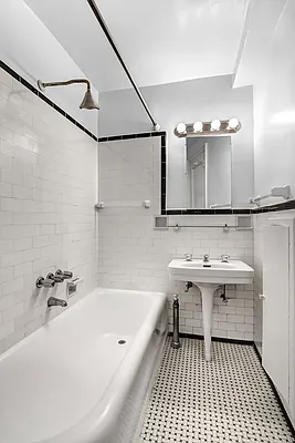 Rented by Akelius Real Estate Management | media 17