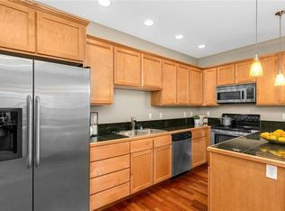 4816B 40th Ave SW, Seattle, WA 98116