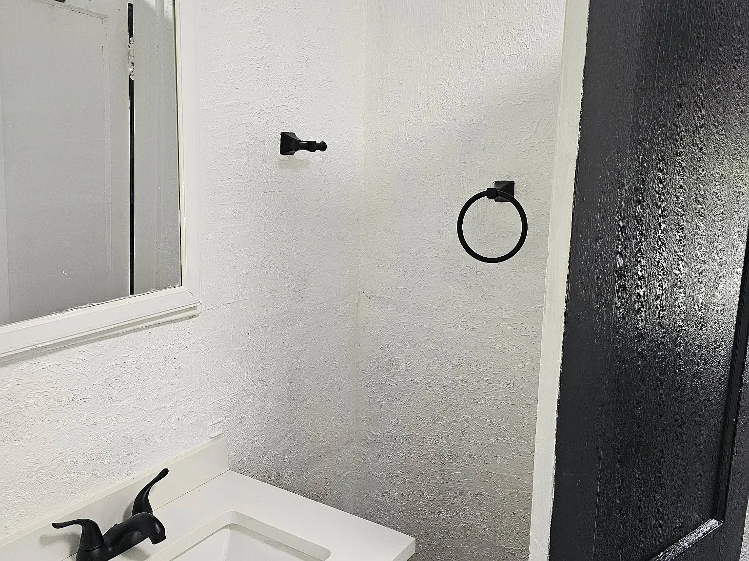 3 bed, 1144 sqft, $1,550 — Photo 3