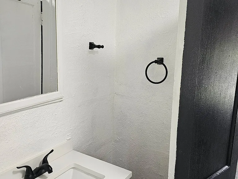 4108 E 113th St #1 — Photo 3