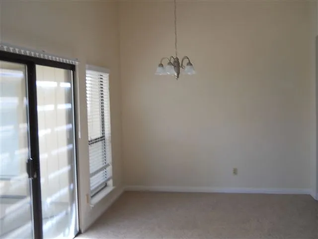 8604 Maple Grove Ct — Photo 6