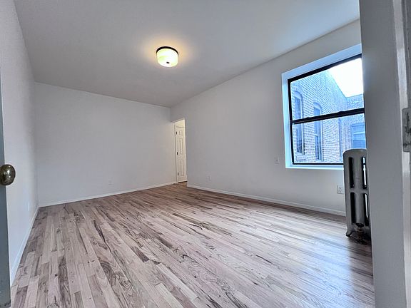 4th image of 565 W 188th St APT 55