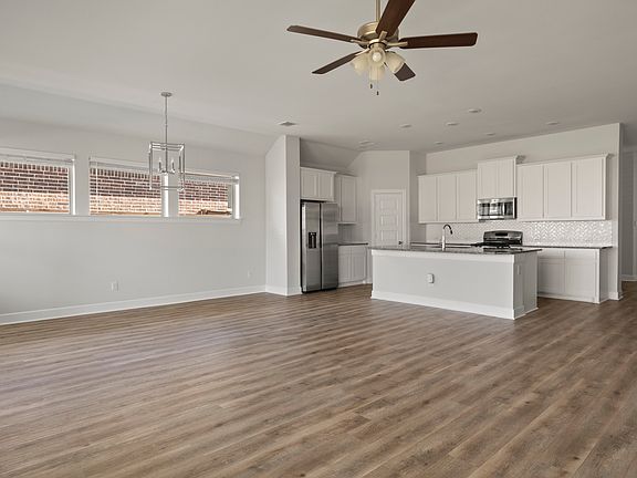 5th image of 2111 Clearwater Way