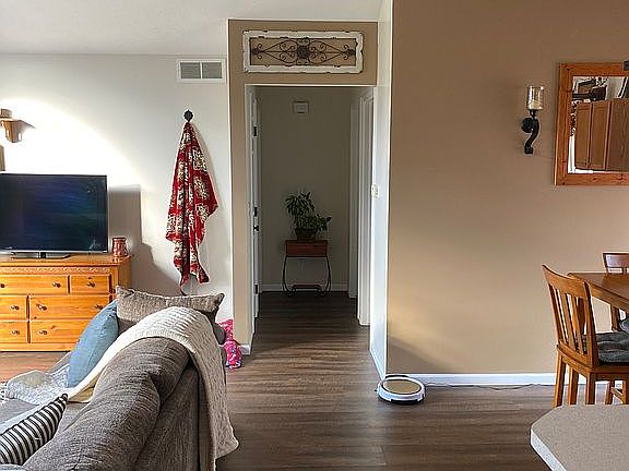 5th image of 9834 S Ensley Ct