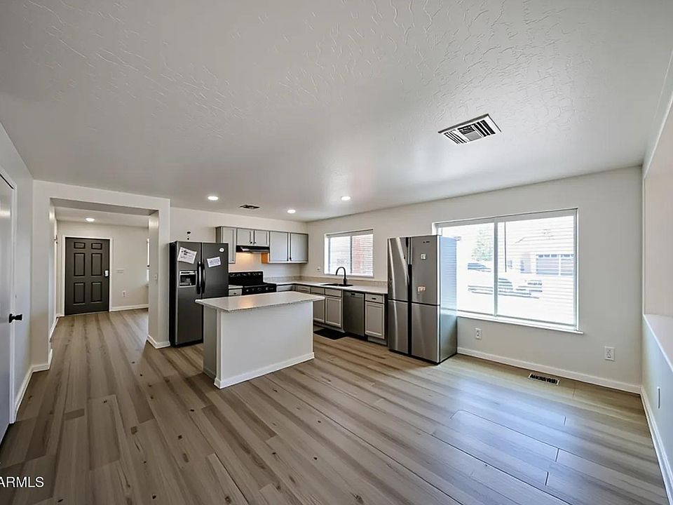 1st image of 3107 W POLLACK Street