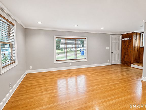 3rd image of 144 Ridge Rd