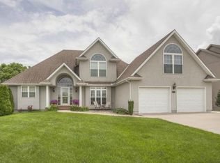 1201 NW Cottonwood Ct, Grain Valley, MO 64029