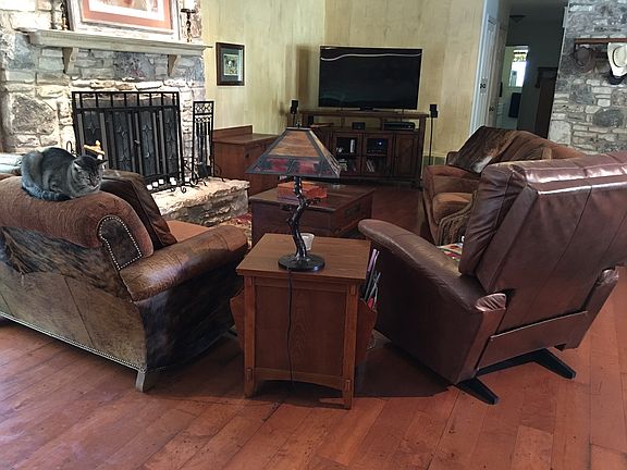4th image of 28346 Thomas Dr