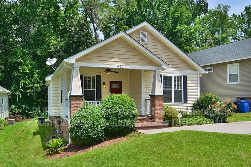 3 bed, 2.0 bath, 1456 sqft, $1,650 — Photo 3
