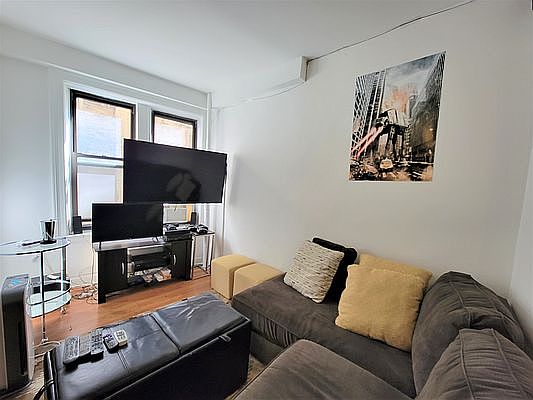 1st image of 176 E 3rd St #20