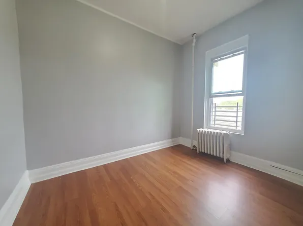 90 Lake Street image 4 of 6