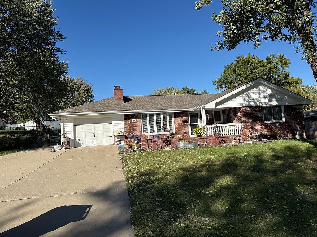 920 Tracy Ave - Property Image