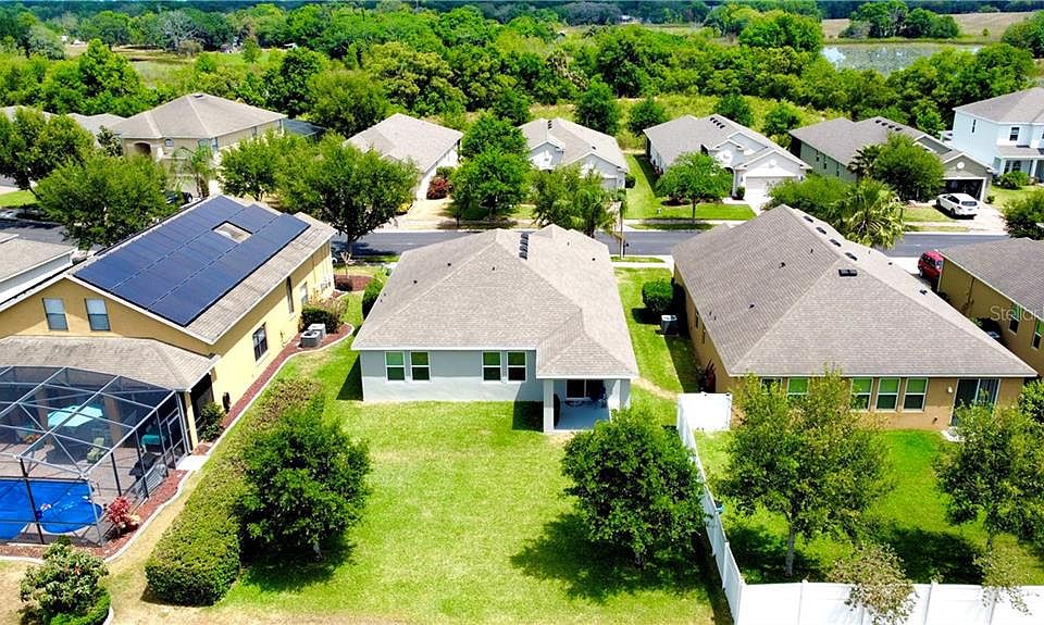 2nd image of 227 Lake Davenport Cir
