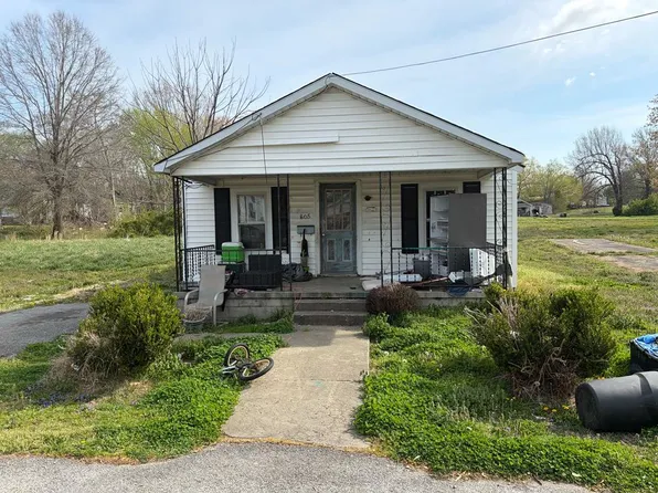 805 Givens St, Providence, KY 42450