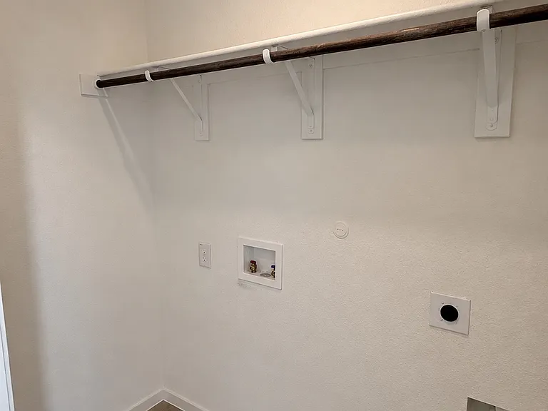 427 Bower Dr — Photo 14