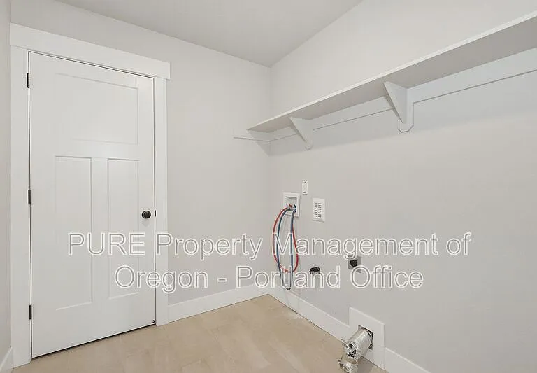 1730 NE Gilbert Ln — Photo 23