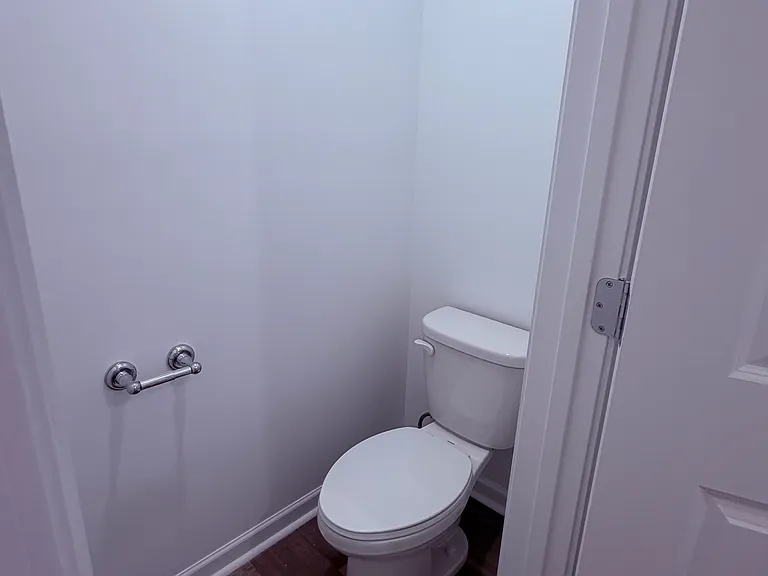 Master Bathroom private Water Closet