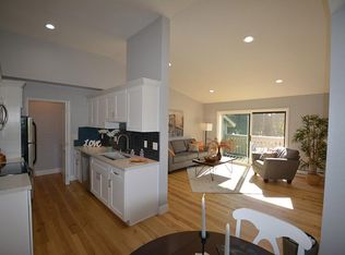 226 Lakeshore Ct, Richmond, CA 94804