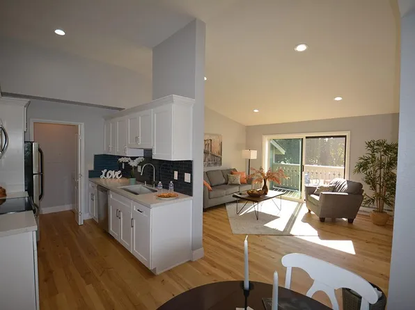 226 Lakeshore Ct, Richmond, CA 94804