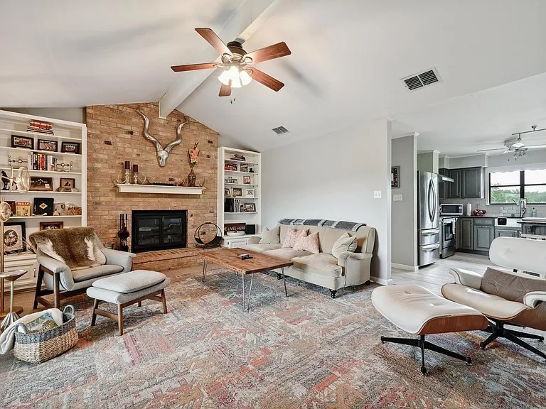 9209 Rock Way Dr — Photo 1