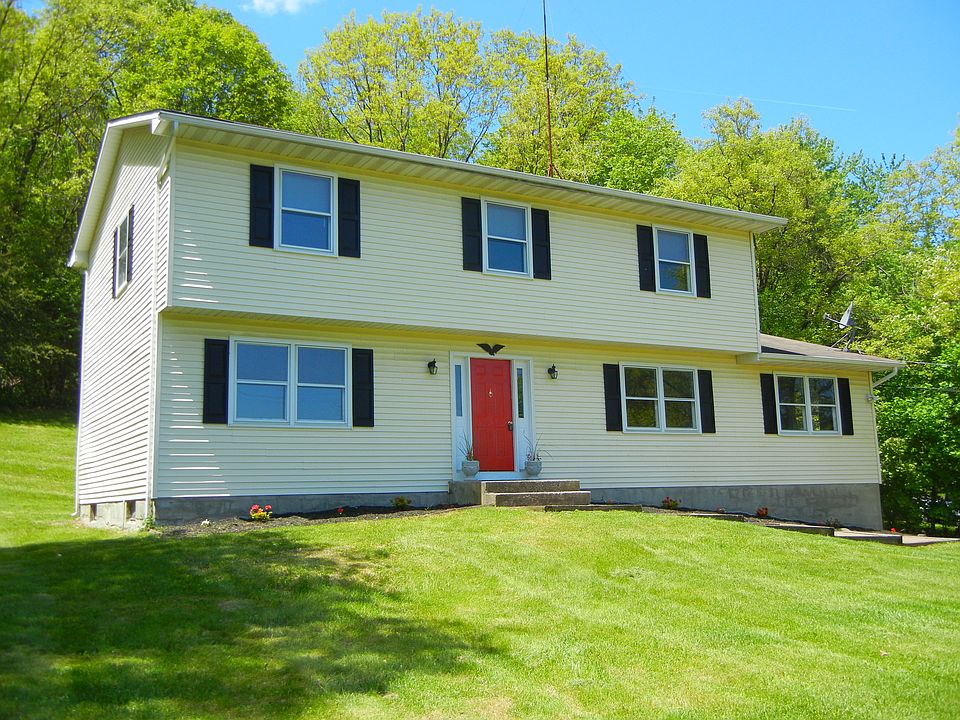 1st image of 17 Miller Hill Dr