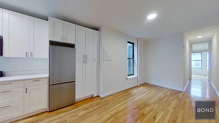 Rented by Bond New York | media 18