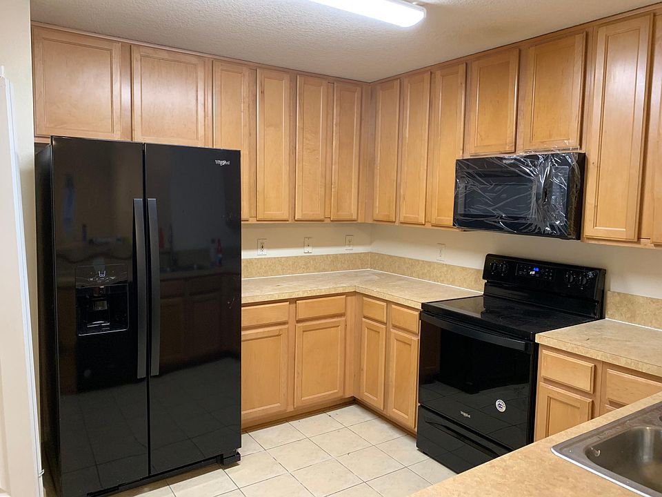 Kitchen with brand new Appliances