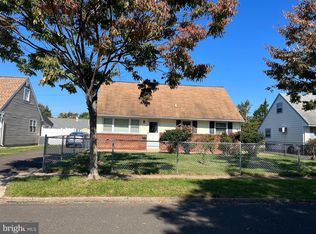 1301 Nancy Dr, Croydon, PA 19021