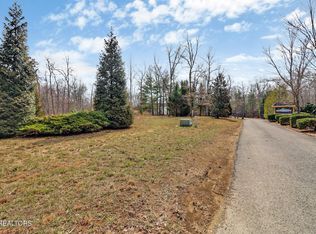 1 Mountain Preserve Pkwy, Crab Orchard, TN 37723