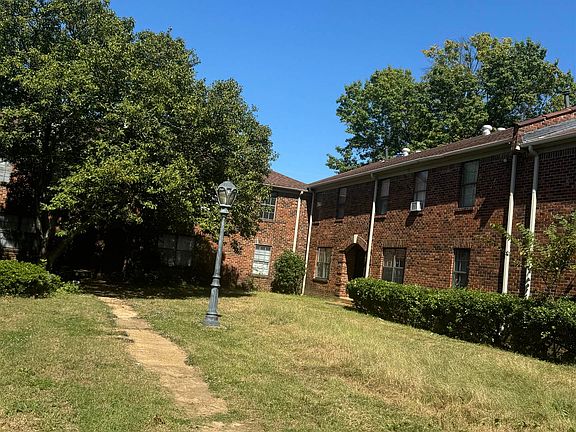 2nd image of 3206 Thirteen Colony Mall APT 2B
