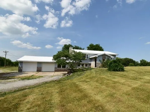 6527 SE Smith Rd, Cameron, MO 64429