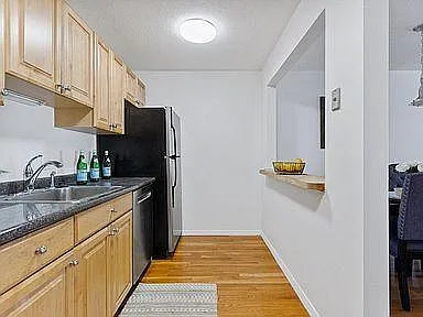 22 Laurel St — Photo 7