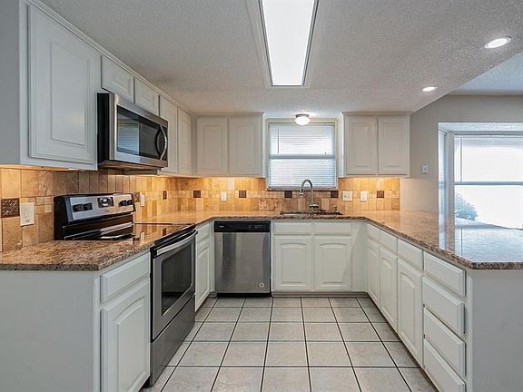 4th image of 1512 Willow Vale Dr