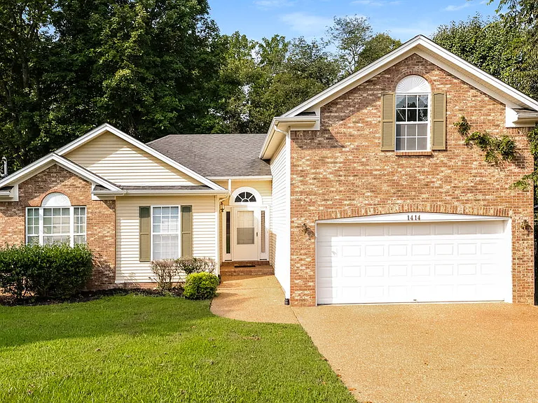 1414 Hilltop Dr — Photo 1
