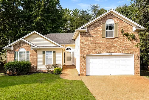 1414 Hilltop Dr Photo 1