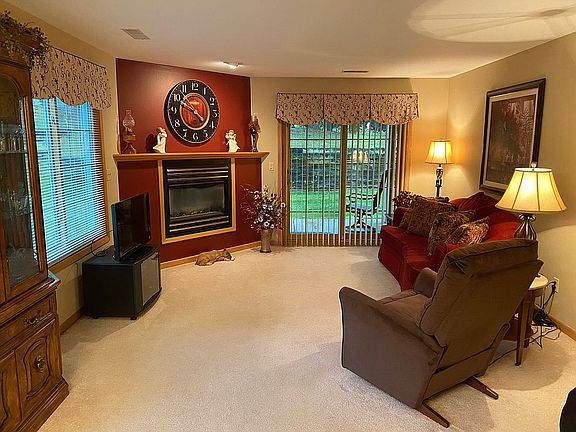 Living Room with Gas FP