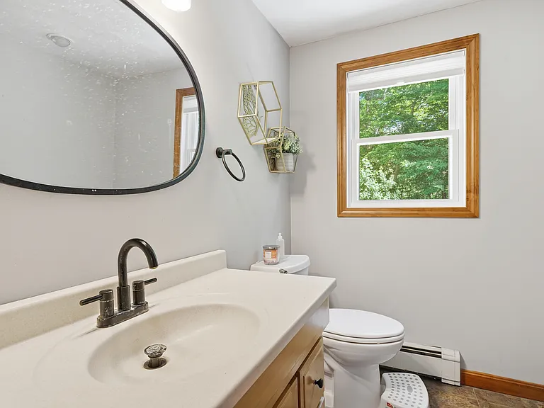 Half bath in master bedroom on level 2