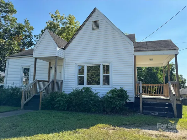 223 Kerr St NW, Concord, NC 28025