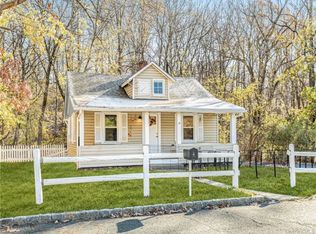 14 Bedford Ln, Thiells, NY 10984
