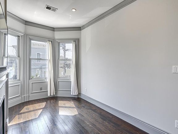 5th image of 1146 York St