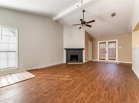 3rd image of 3105 Boxwood Ln