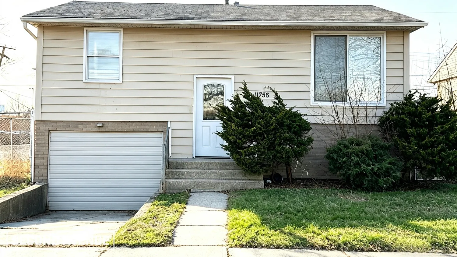 4 bed, 1.5 bath, 1311 sqft, $1,949 — Photo 1
